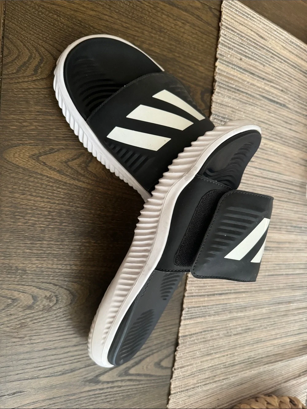 Men’s  Black and White Slide Sandals